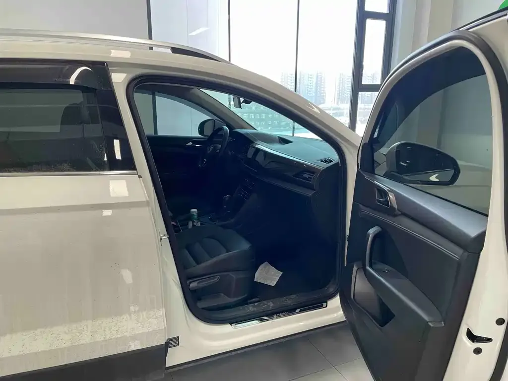 Volkswagen Tharu 2022 из CN, фото 4