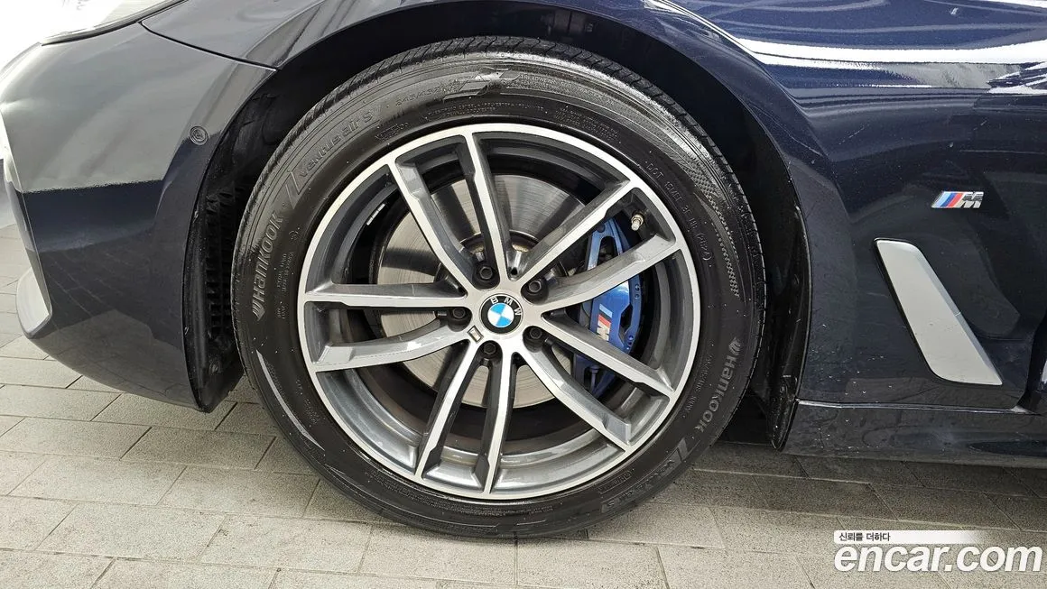 BMW 5-Series — фото 10