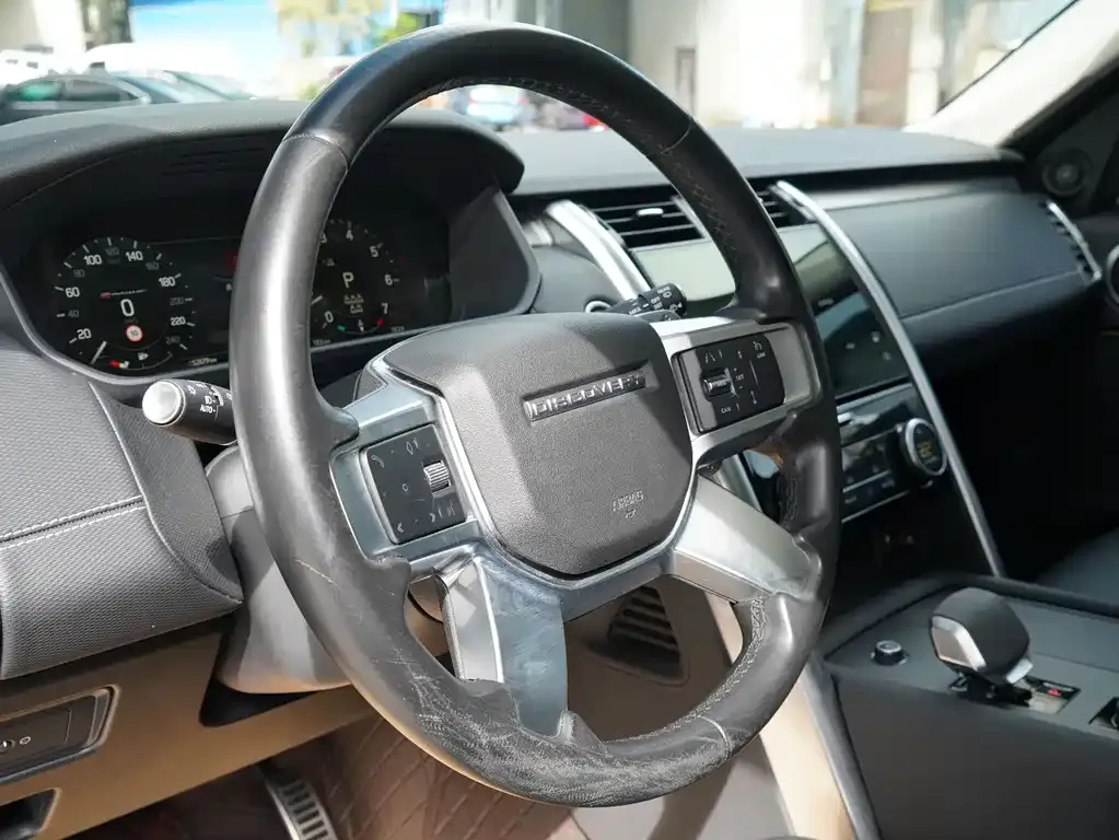 Land Rover Discovery 2023 из CN, фото 6