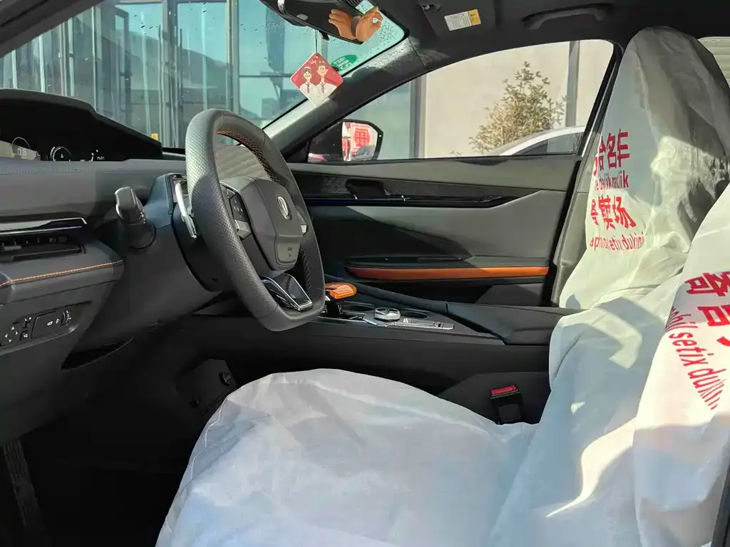 Changan UNI-V 2024 из CN, фото 4