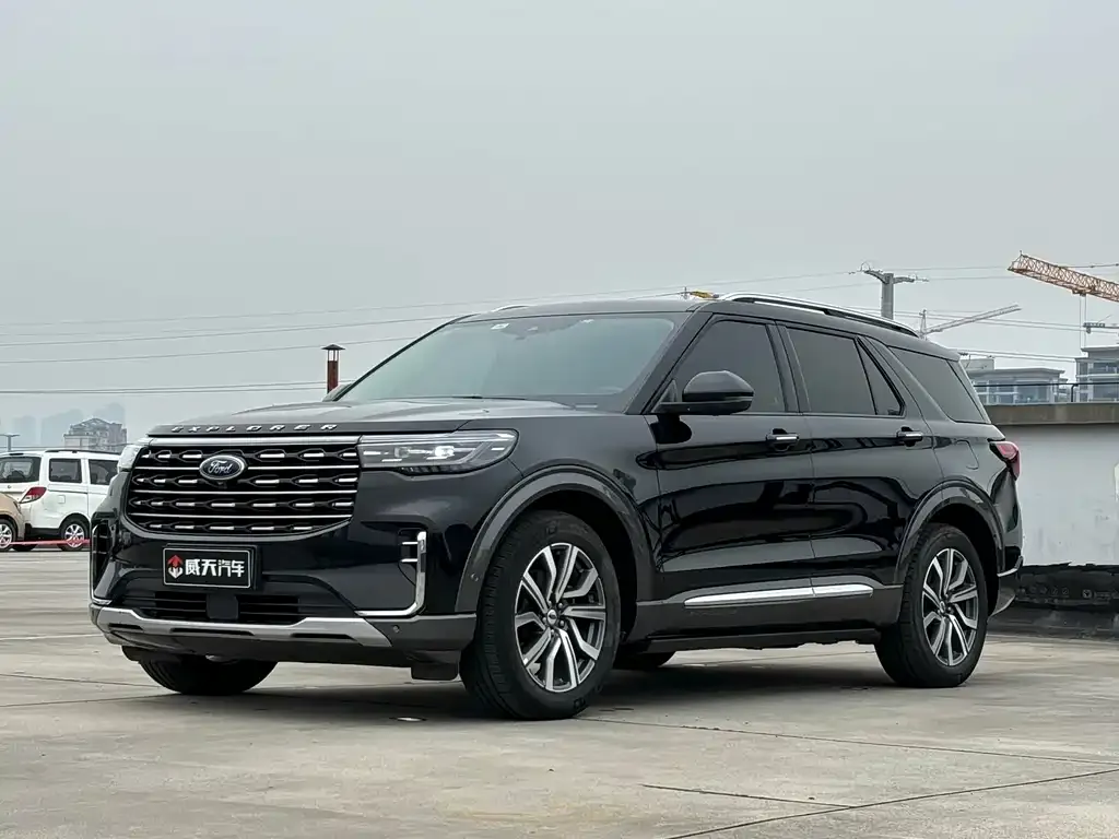 Ford Explorer 2023 из CN, фото 1