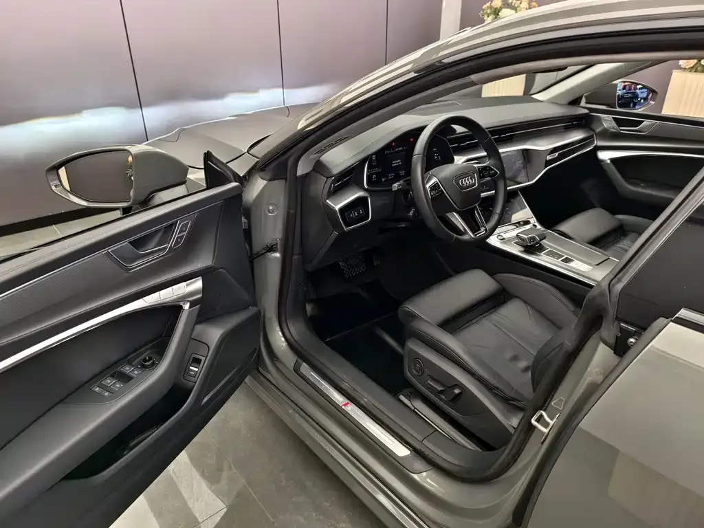 Audi A7 2021 из CN, фото 6
