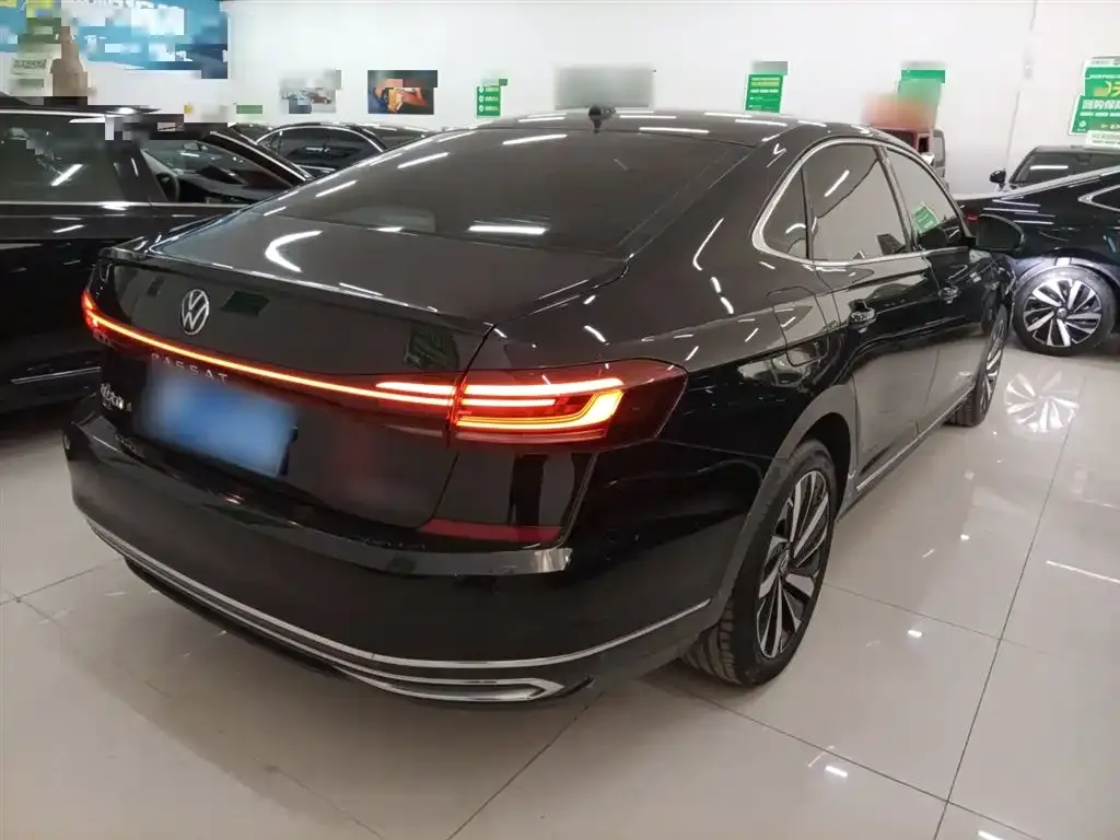 Volkswagen Passat — фото 7