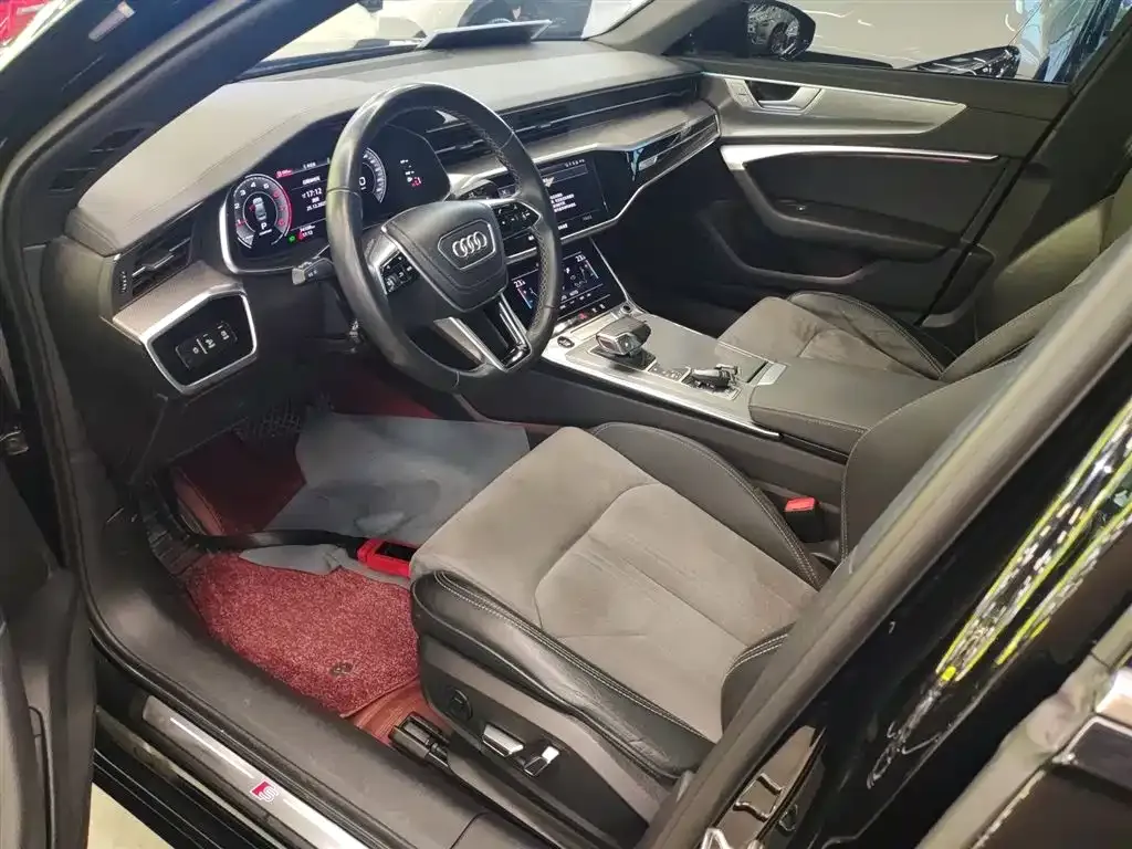 Audi A6L 2023 из CN, фото 4