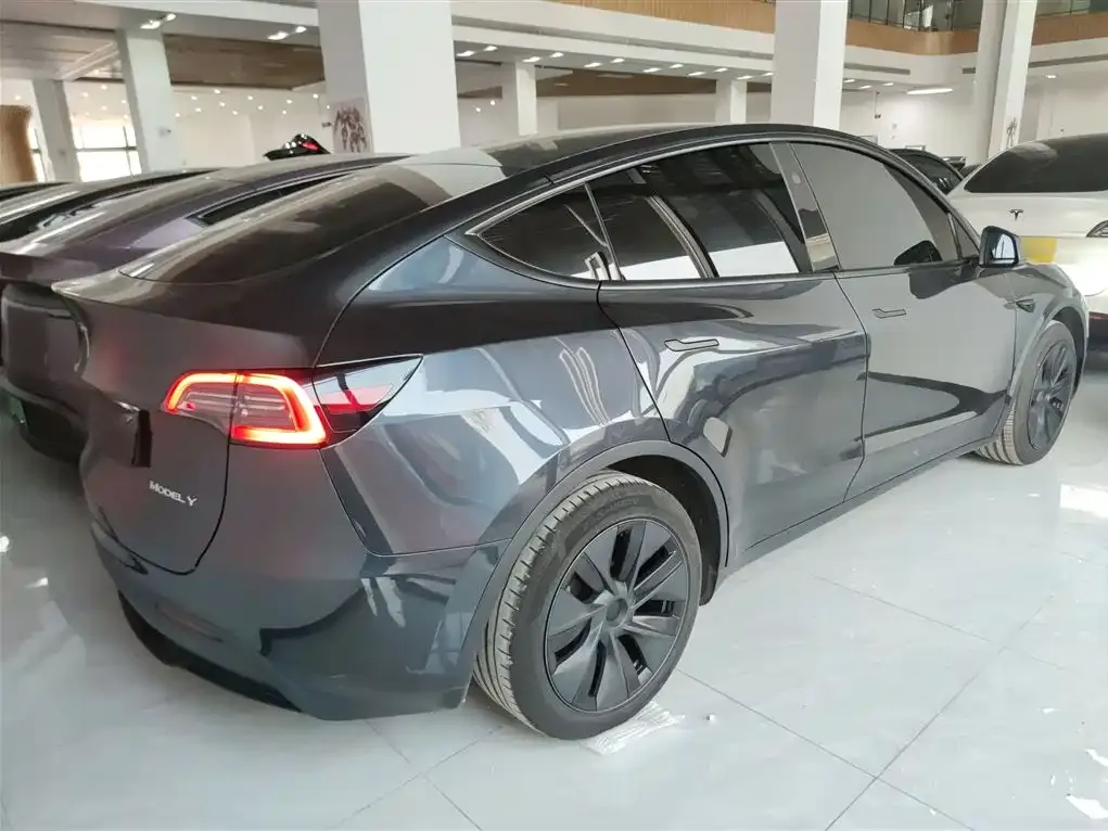Tesla Model Y 2024 из CN, фото 9