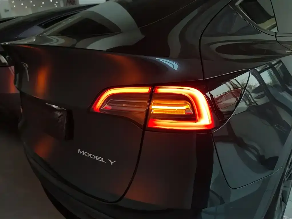 Tesla Model Y 2024 из CN, фото 7
