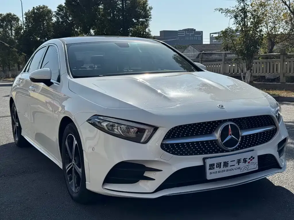 Mercedes-Benz A-Class 2023 из CN, фото 3