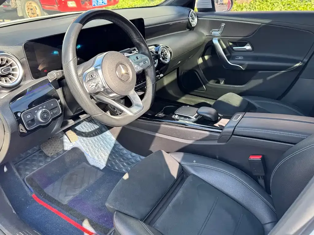 Mercedes-Benz A-Class 2023 из CN, фото 4