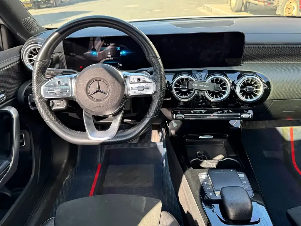 Mercedes-Benz A-Class 2023 из CN, фото 5