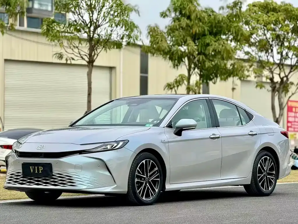 Toyota Camry 2024 из CN, фото 1