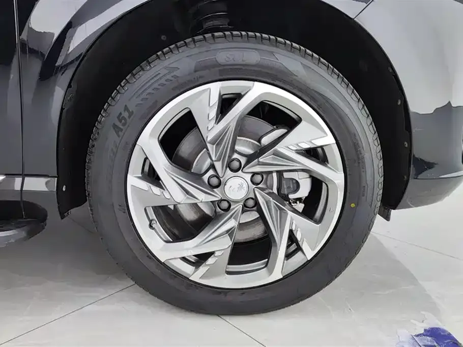 Hongqi HS3 PHEV 2025 из CN, фото 2