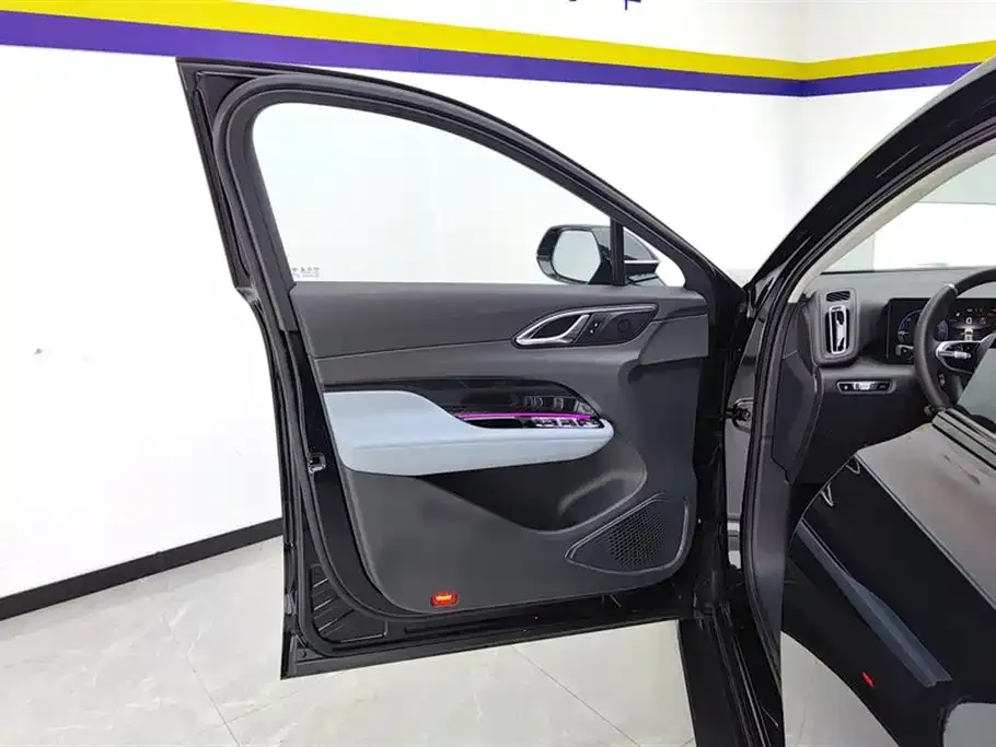 Hongqi HS3 PHEV 2025 из CN, фото 4