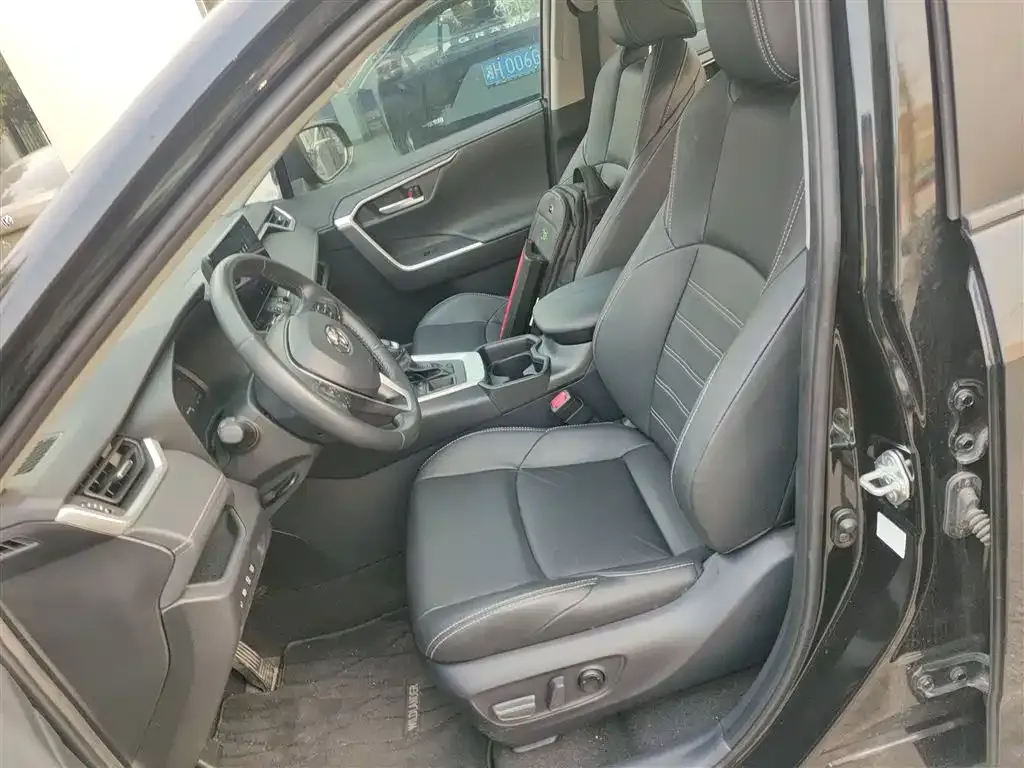 Toyota Wildlander 2023 из CN, фото 7