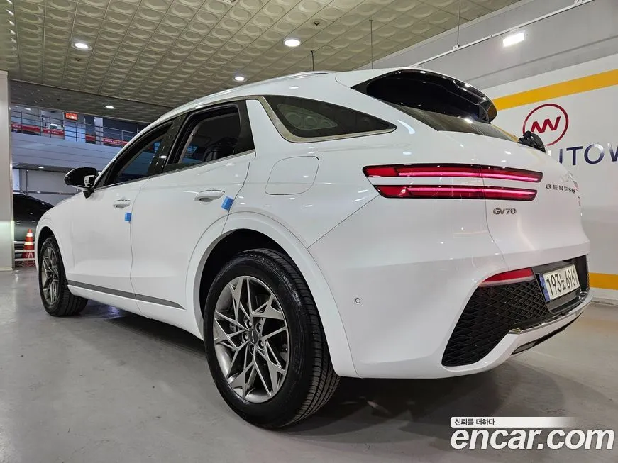 Genesis GV70 2023 из KR, фото 4