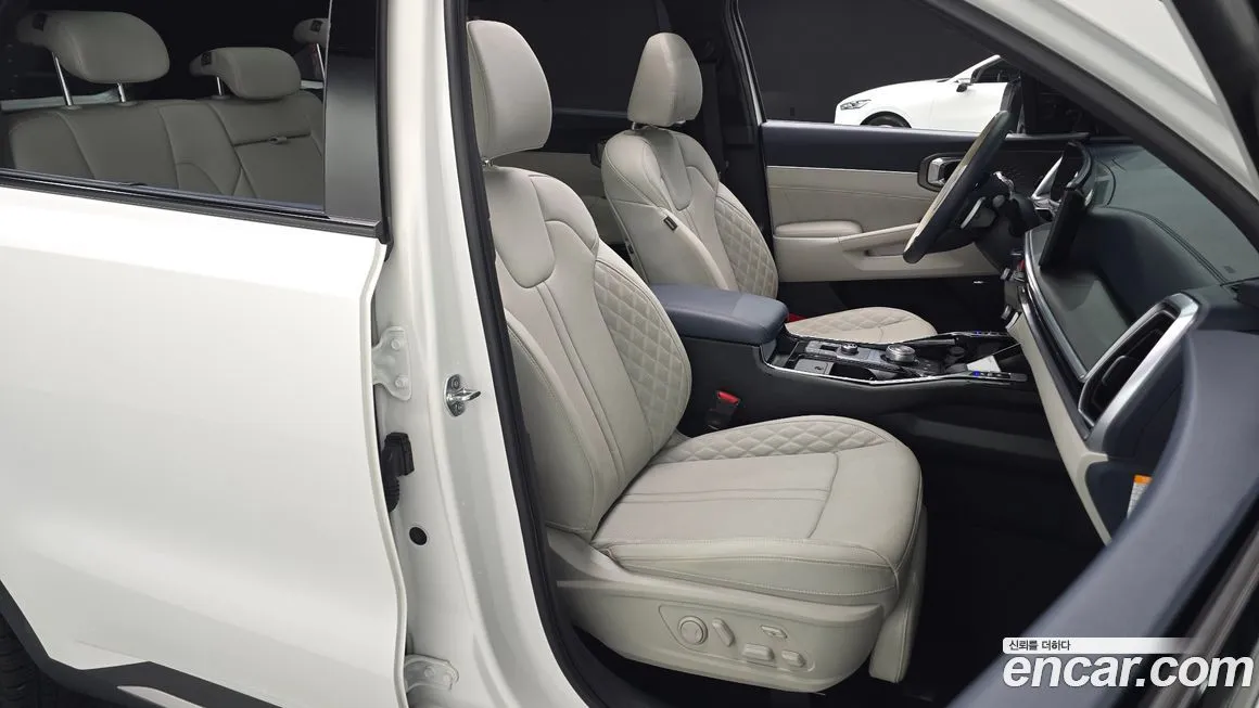 Kia Sorento — фото 10