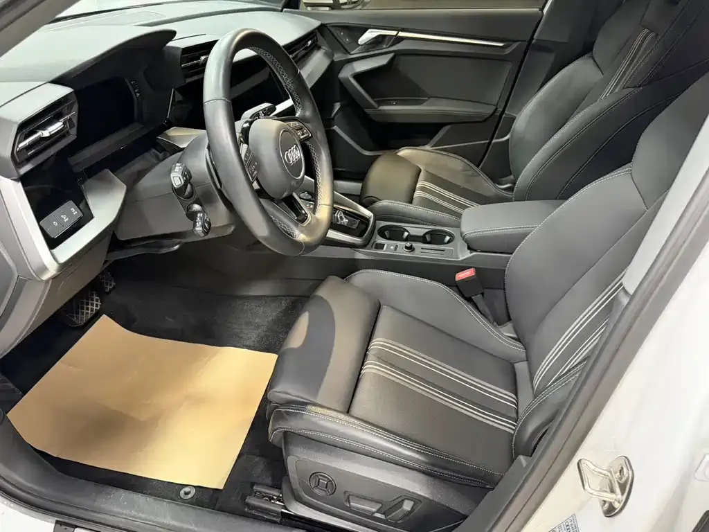 Audi A3 2023 из CN, фото 10