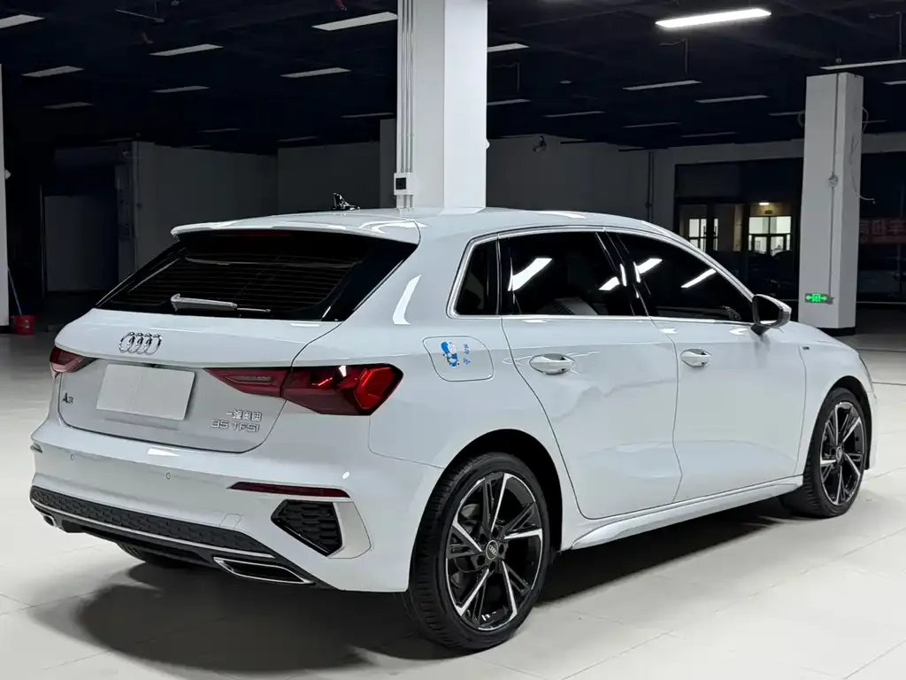Audi A3 2023 из CN, фото 5