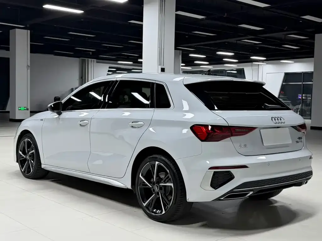 Audi A3 2023 из CN, фото 7