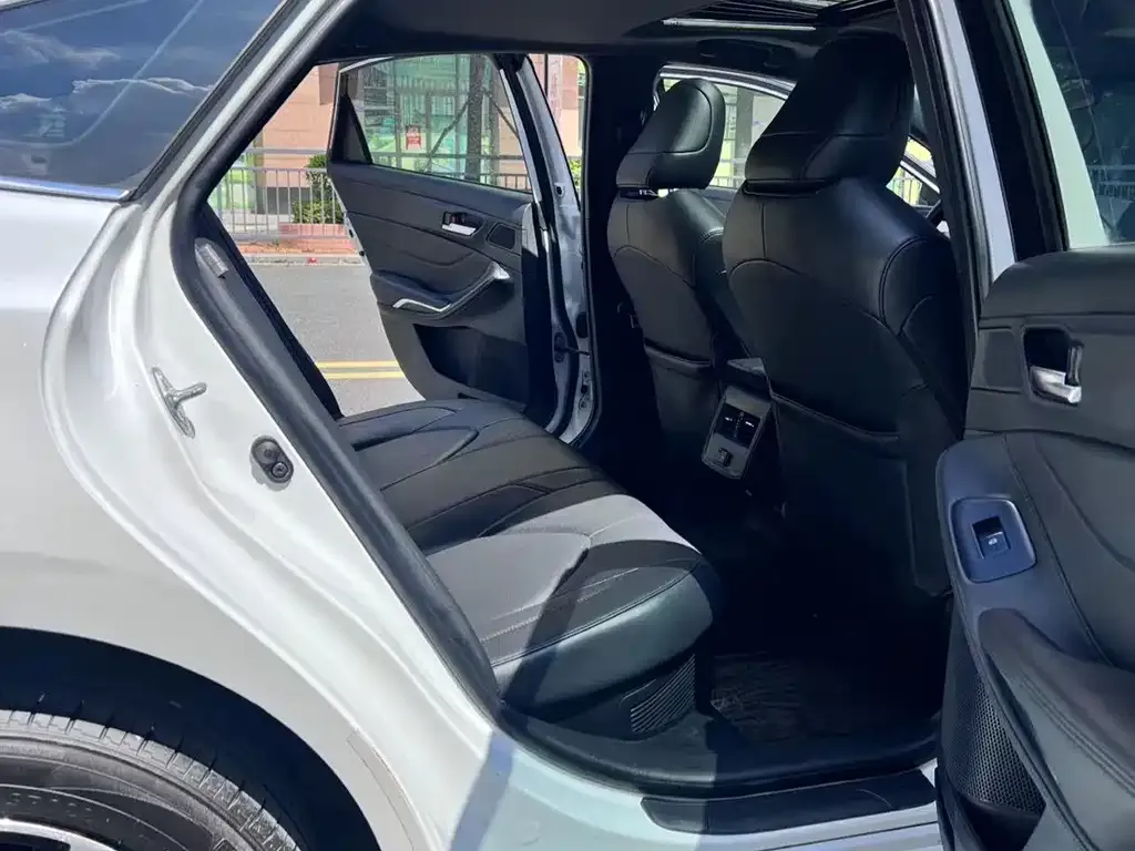 Toyota Avalon 2022 из CN, фото 9