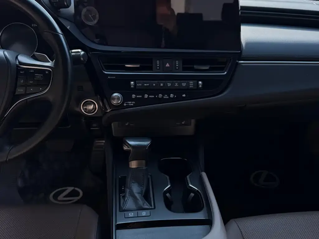 Lexus ES 2024 из CN, фото 2