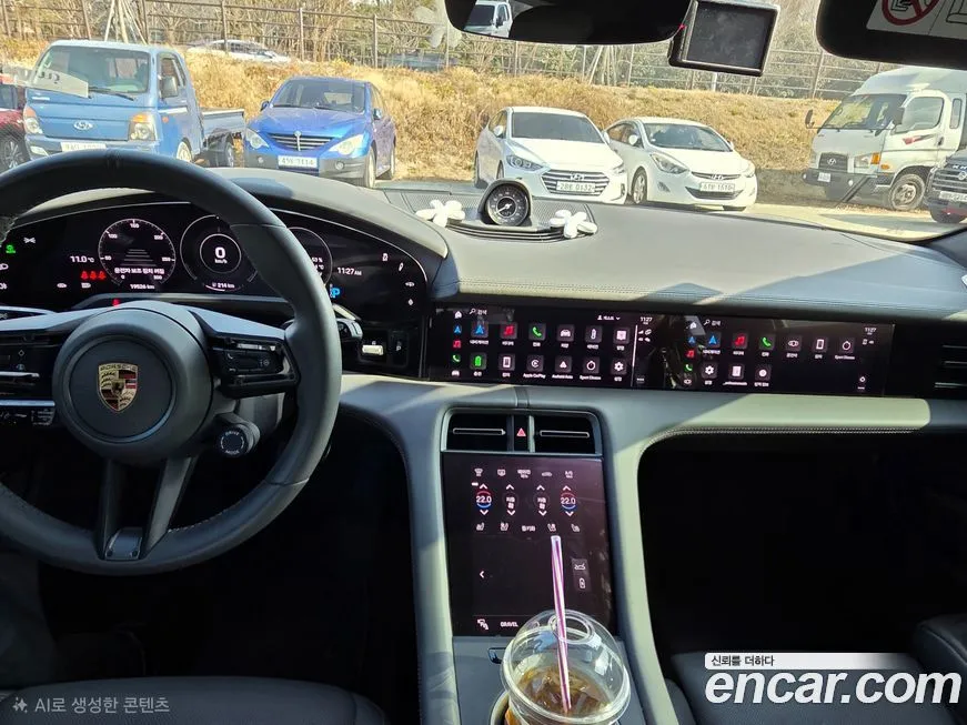 Porsche Taycan 2024 из KR, фото 10