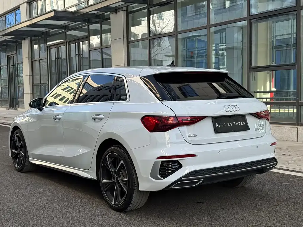 Audi A3 2023 из CN, фото 3