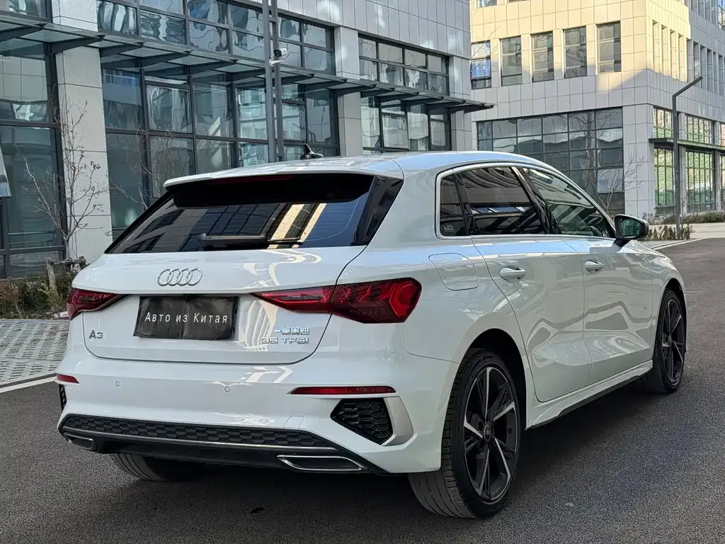 Audi A3 2023 из CN, фото 7