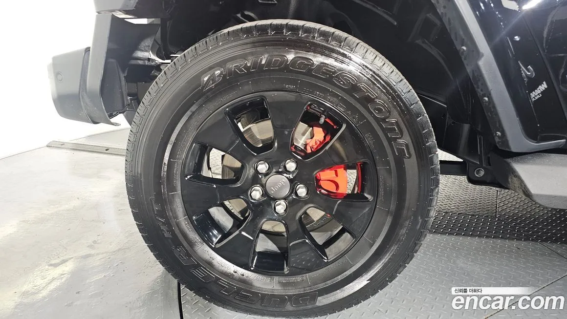 Jeep Wrangler 2022 из KR, фото 8