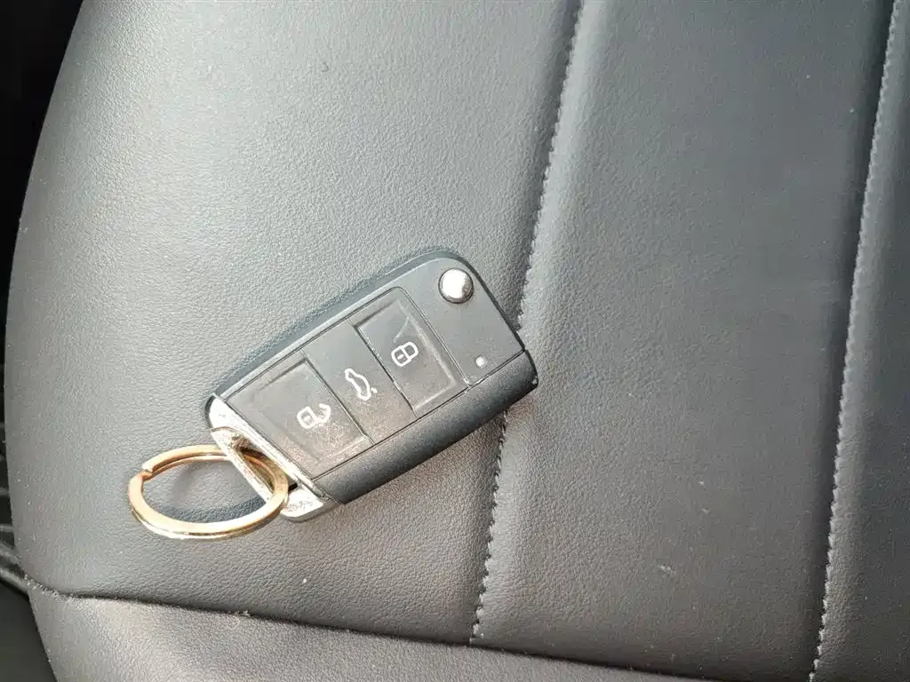 Volkswagen Bora 2024 из CN, фото 9