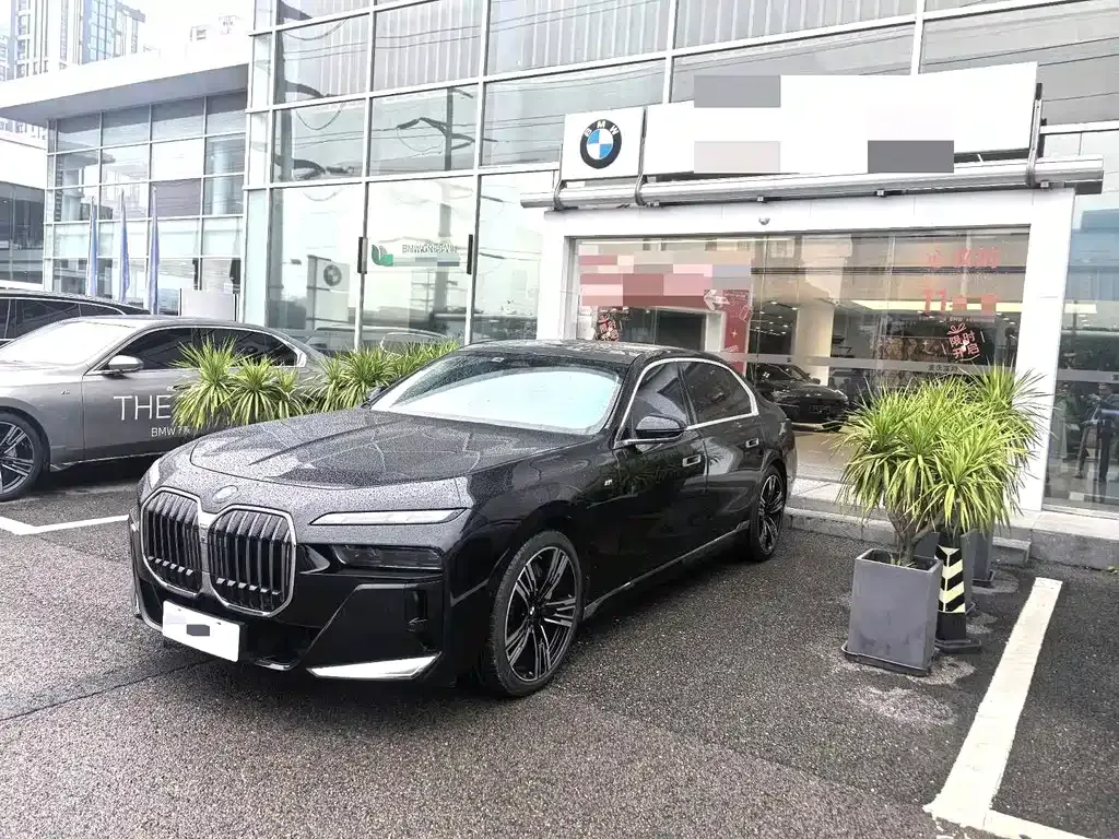 BMW 7 Series 2025 из CN, фото 1