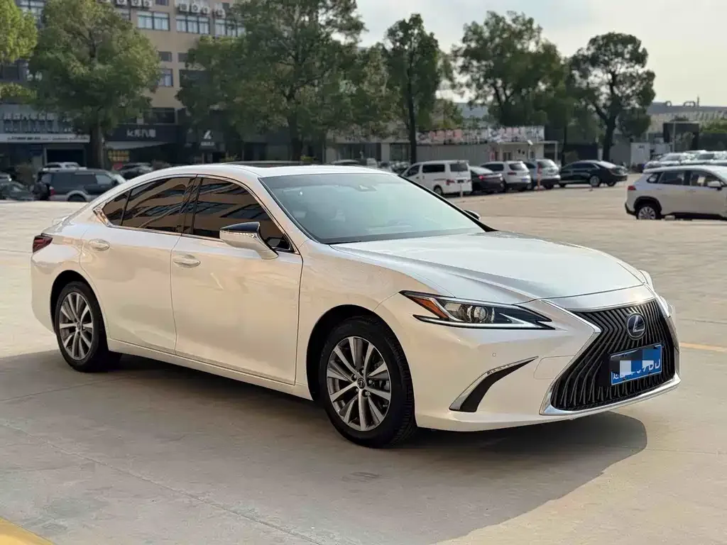 Lexus ES 2021 из CN, фото 1