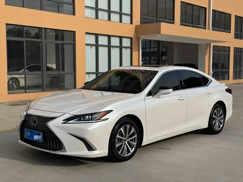 Lexus ES 2021 из CN, фото 3