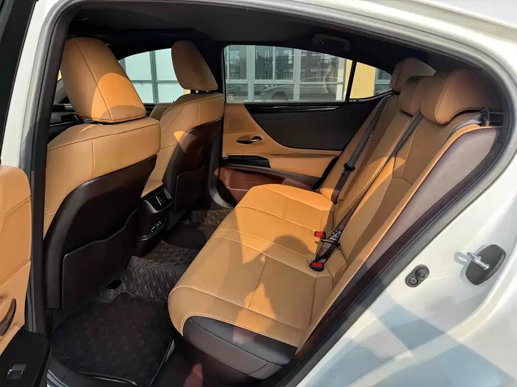 Lexus ES 2021 из CN, фото 6