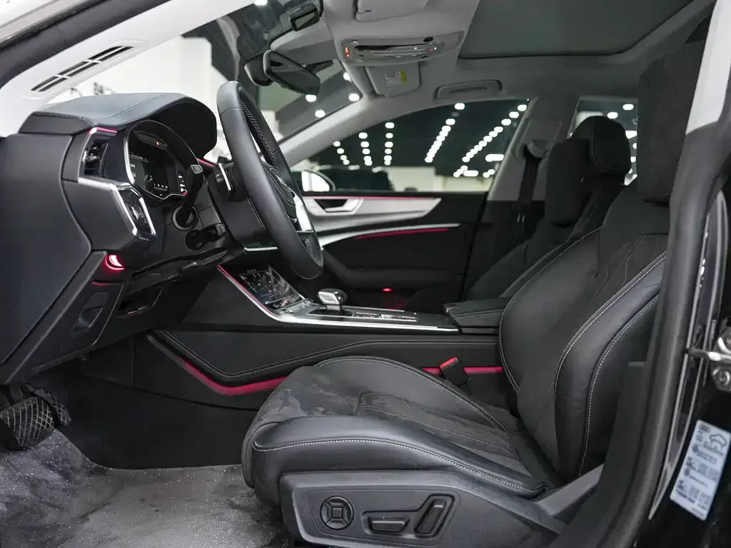 Audi A7L 2025 из CN, фото 9
