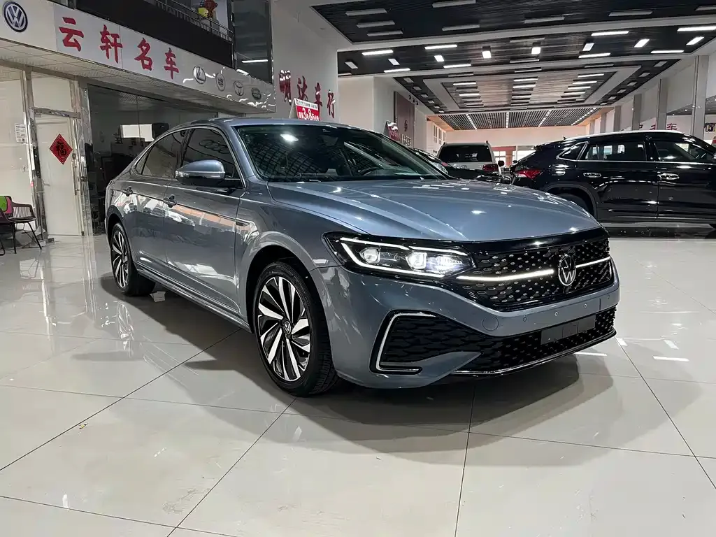 Volkswagen Passat 2021 из CN, фото 2