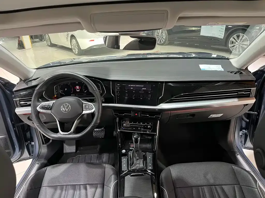 Volkswagen Passat 2021 из CN, фото 4
