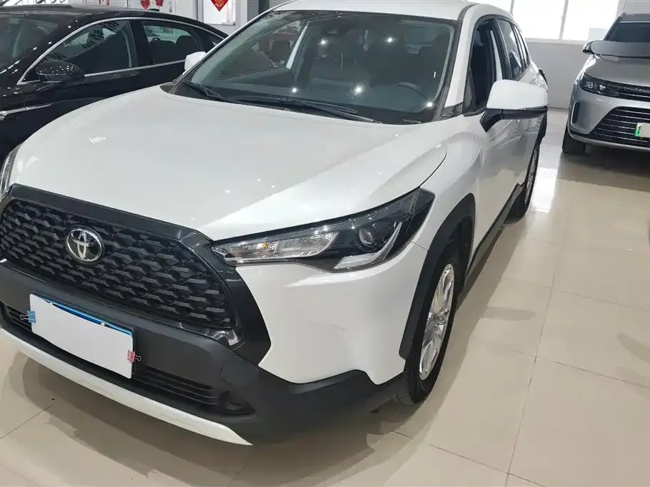 Toyota Corolla Cross 2023 из CN, фото 1