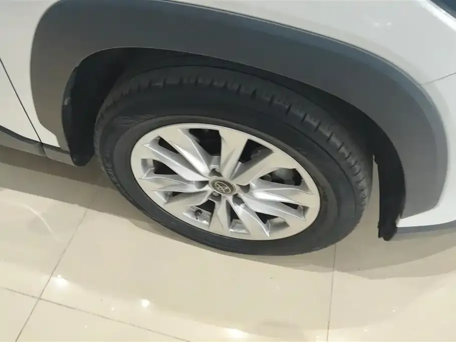Toyota Corolla Cross 2023 из CN, фото 7