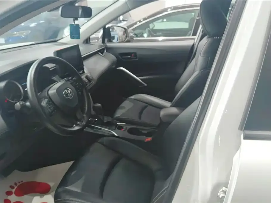 Toyota Corolla Cross 2023 из CN, фото 2