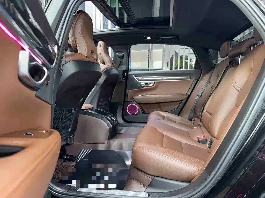Volvo S90 2022 из CN, фото 4