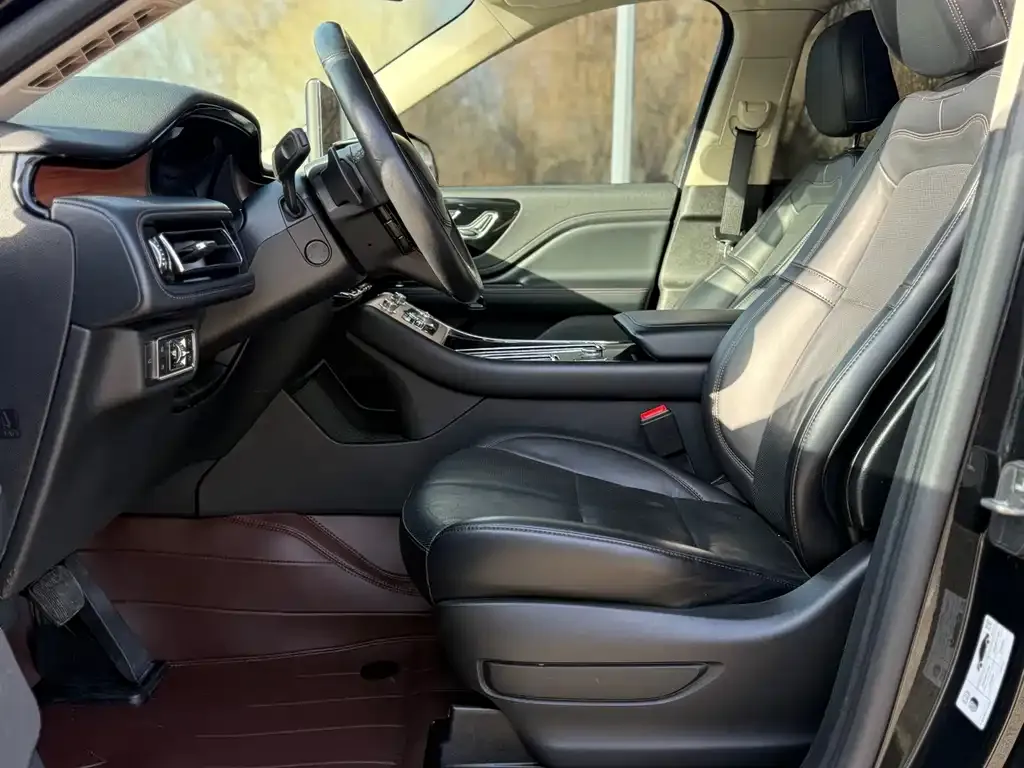 Lincoln Aviator 2021 из CN, фото 2