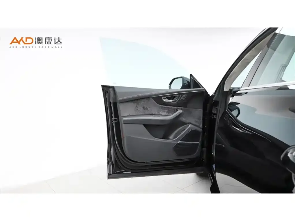 Audi Q8 2022 из CN, фото 9