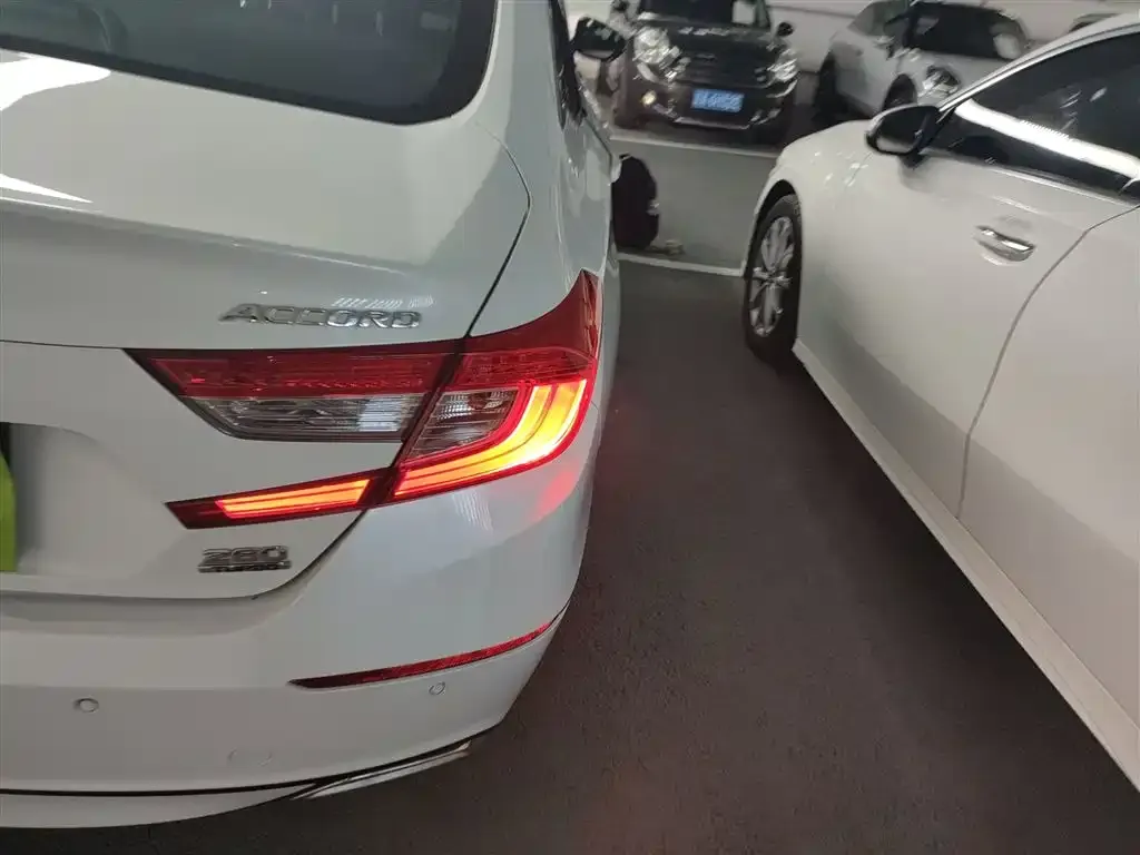 Honda Accord — фото 5