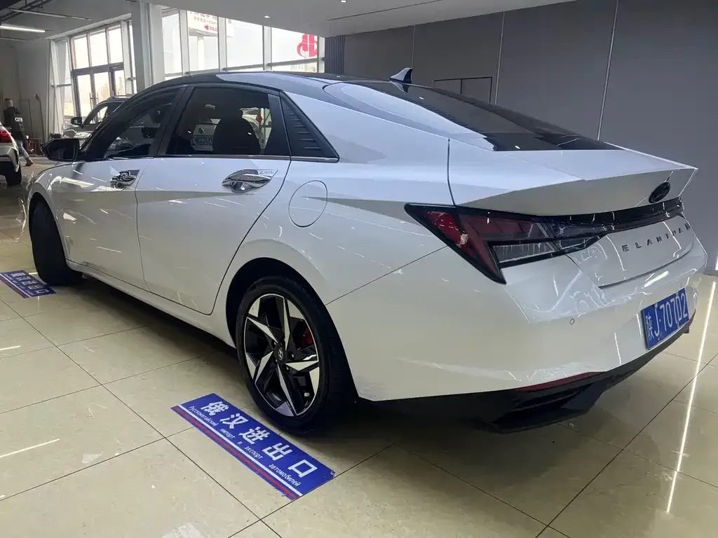Hyundai Elantra 2021 из CN, фото 4