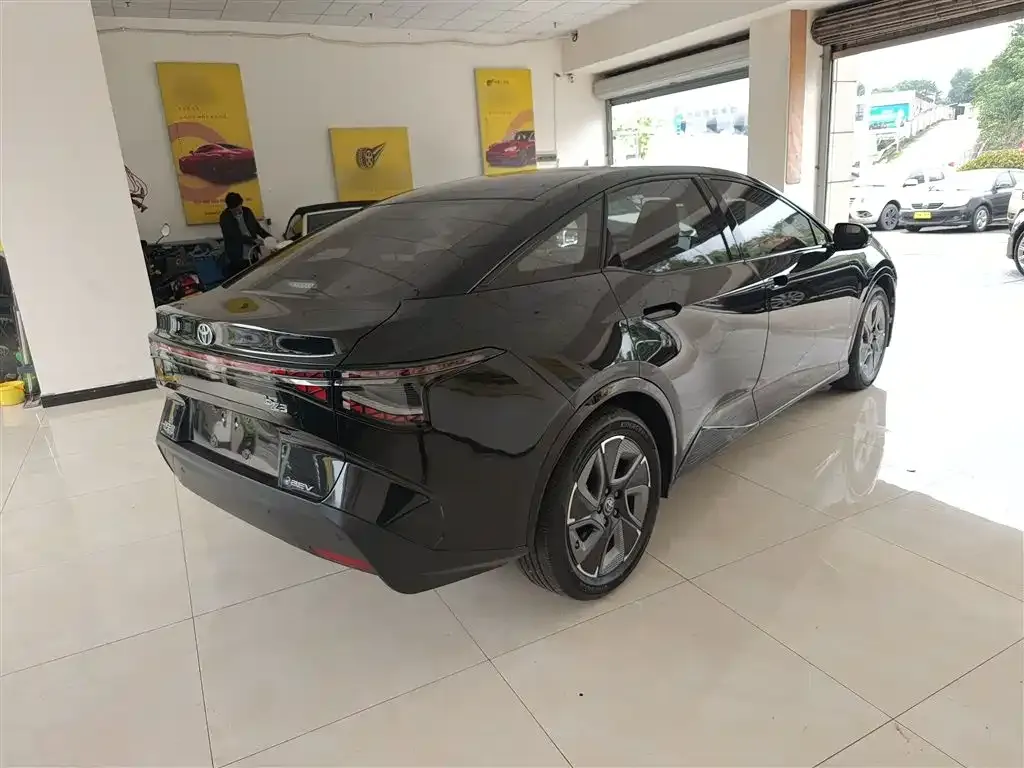 Toyota bZ3 2024 из CN, фото 7