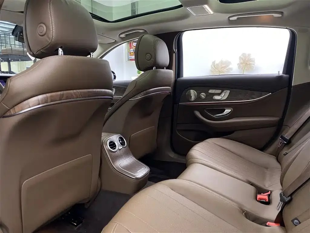 Mercedes-Benz E-Class 2021 из CN, фото 3