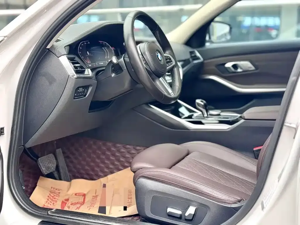 BMW 3 Series 2021 из CN, фото 4