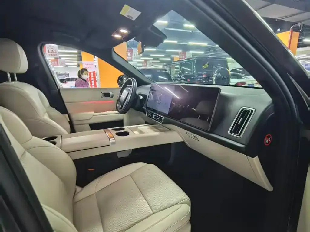 Li Auto L8 2023 из CN, фото 6