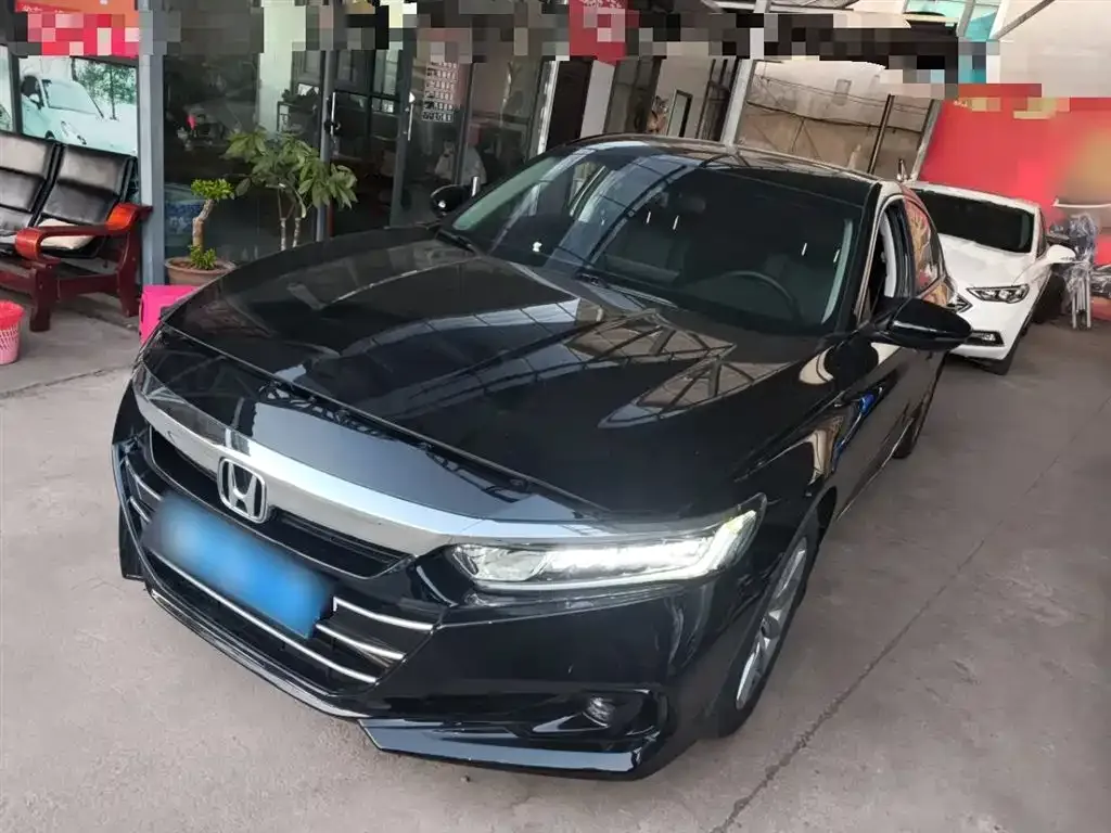 Honda Accord — фото 1