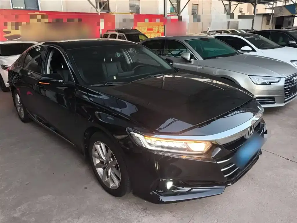 Honda Accord — фото 10